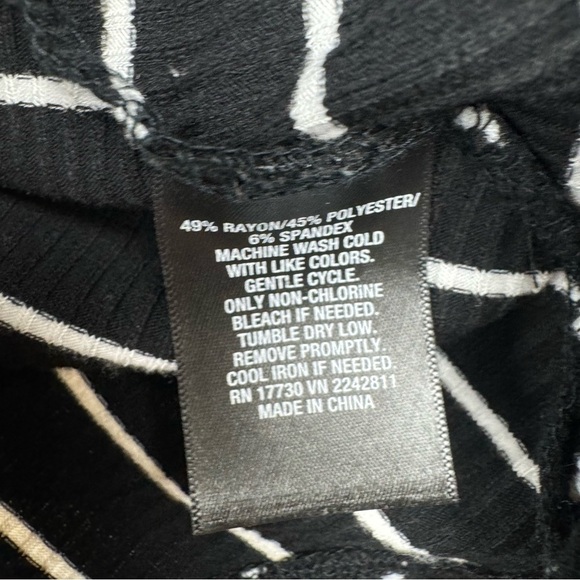 Mossimo Supply CO. Dress Striped Black White Midi size Medium Sleeveless - Picture 5 of 9